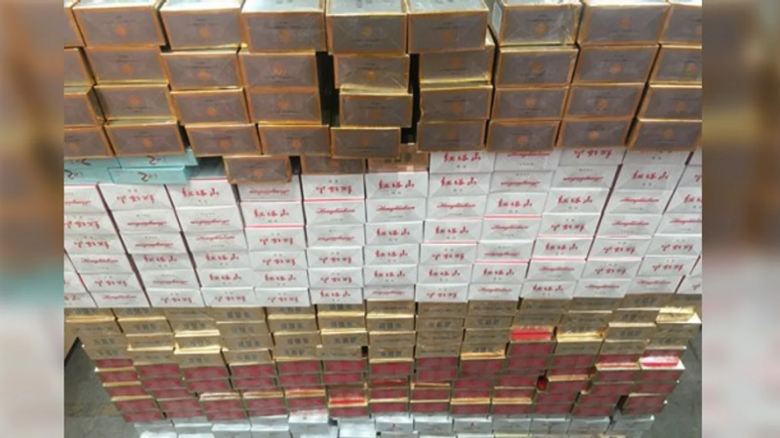 惨！奥克兰商人因走私中国卷烟、200多万现金被抄家！豪宅、豪车、银行卡全被没收！