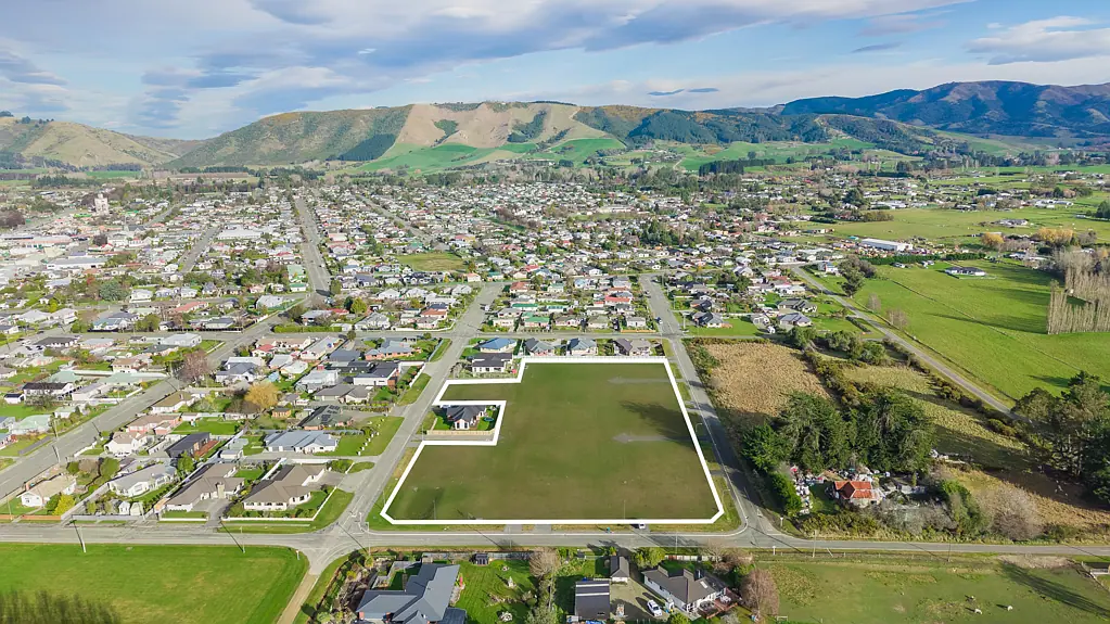 Waimate Premium sections, titles issued, ready to build