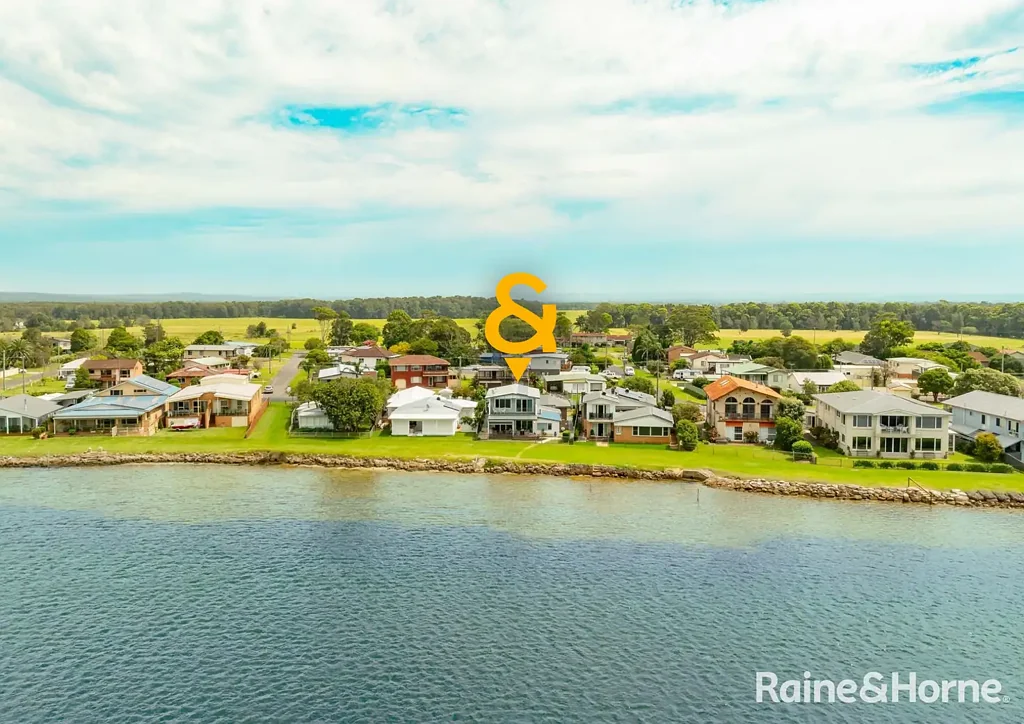 Greenwell Point 4 Bedroom Waterfront Wonder