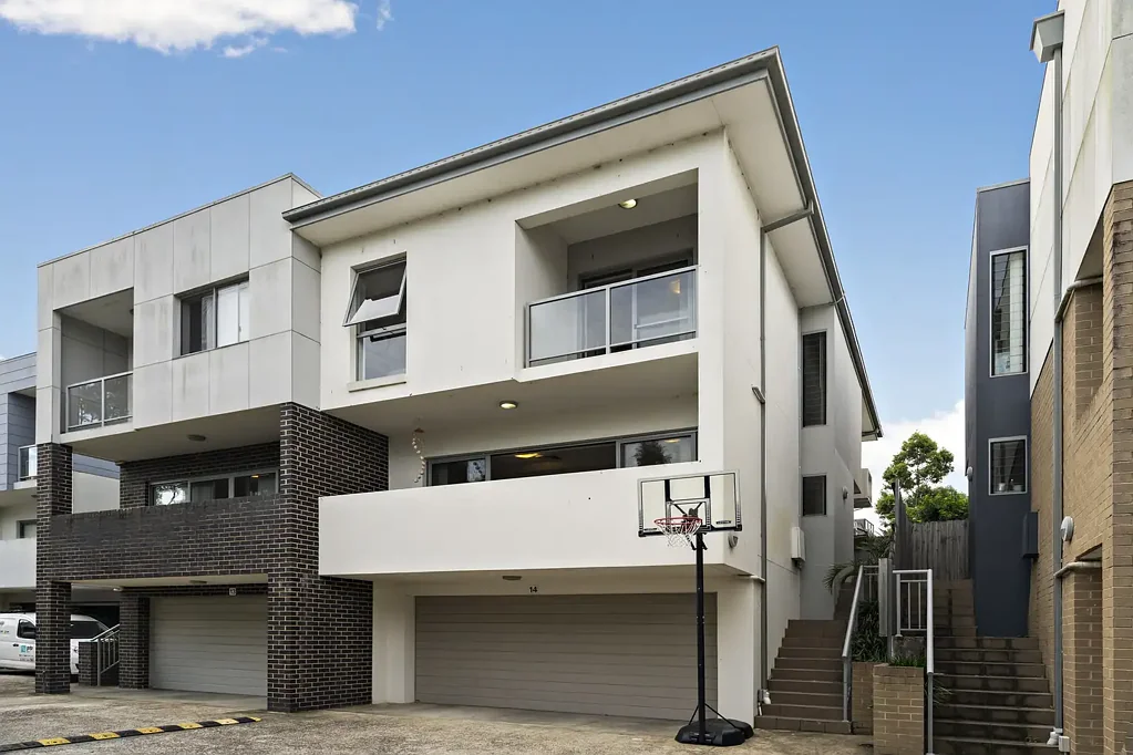 Baulkham Hills 3ਬੈੱਡਰੂਮ House-Sized Townhouse Offering Space, Style & Convenience