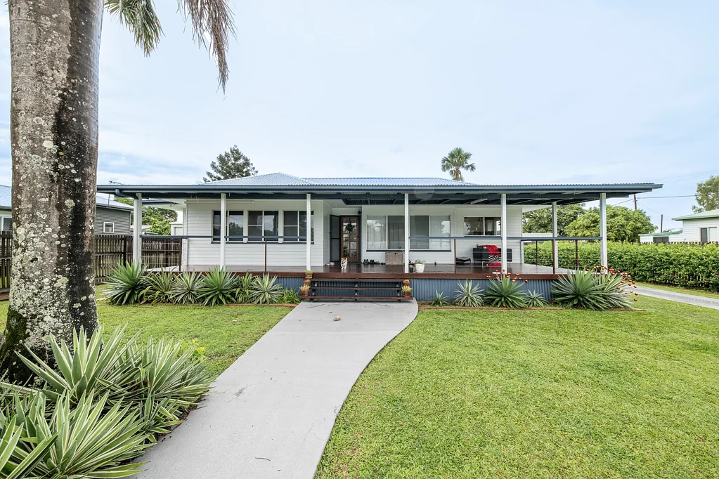 4 Phaff Street, Proserpine, QLD 4800