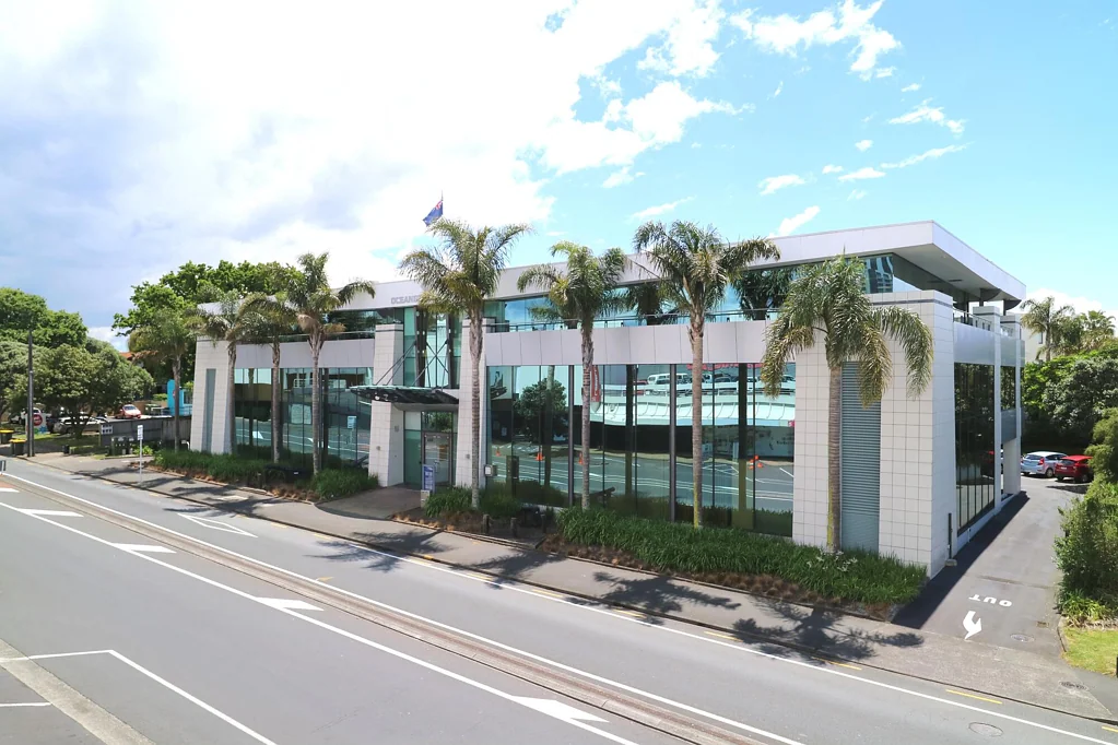 Takapuna Immaculate ground floor Takapuna office