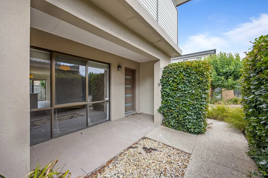 MODERN TOWNHOUSE IN PRIME LOCATION