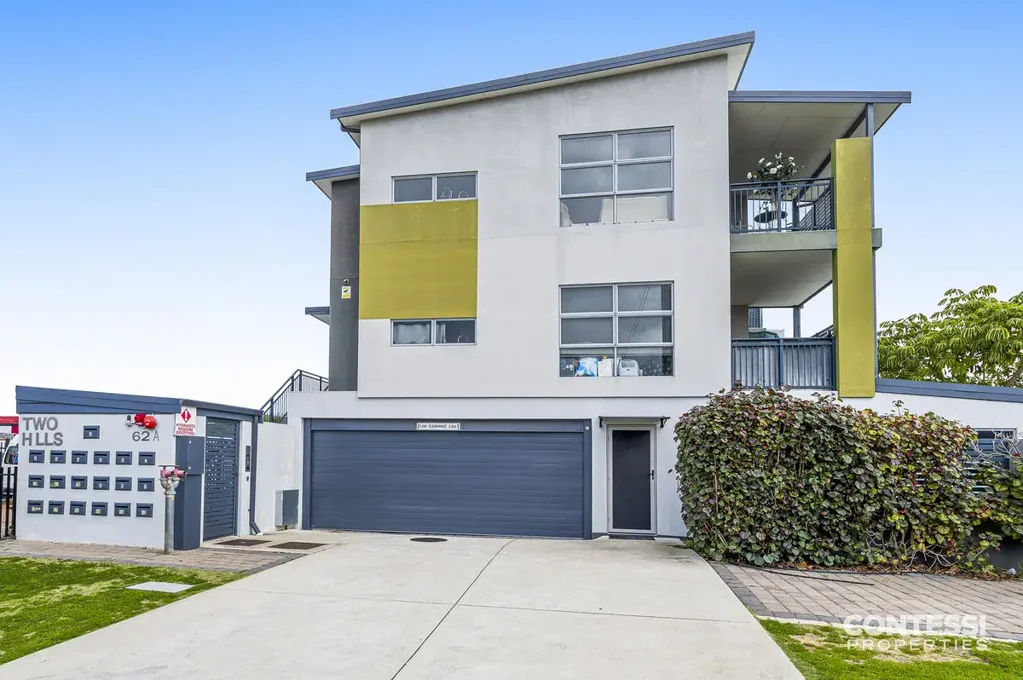 Hamilton Hill 2房  Sun-Filled Living, Coastal Convenience