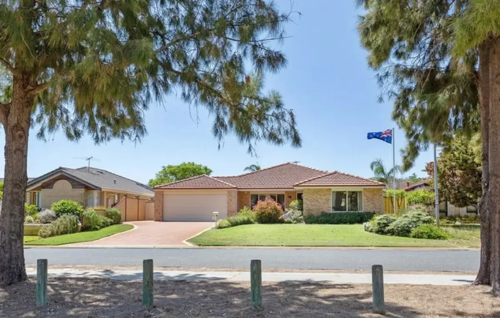 45 Gungurru Avenue, Hocking, WA 6065