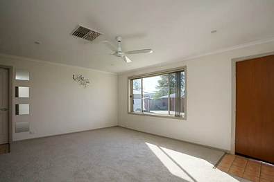 2/12 OAKMONT CIRCUIT, West Wodonga, VIC 3690, 2房, 1浴, Townhouse