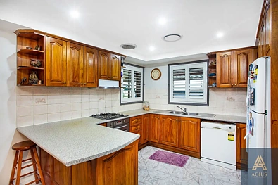 6 Ruby Place, Seven Hills, NSW 2147, 3 Bedrooms, 2 Bathrooms, House