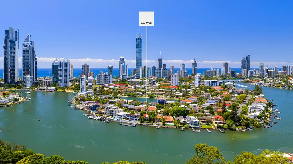 Surfers Paradise 4Habitaciones A Rare Waterfront Inheritance: DA-Approved and Primed for Perfection