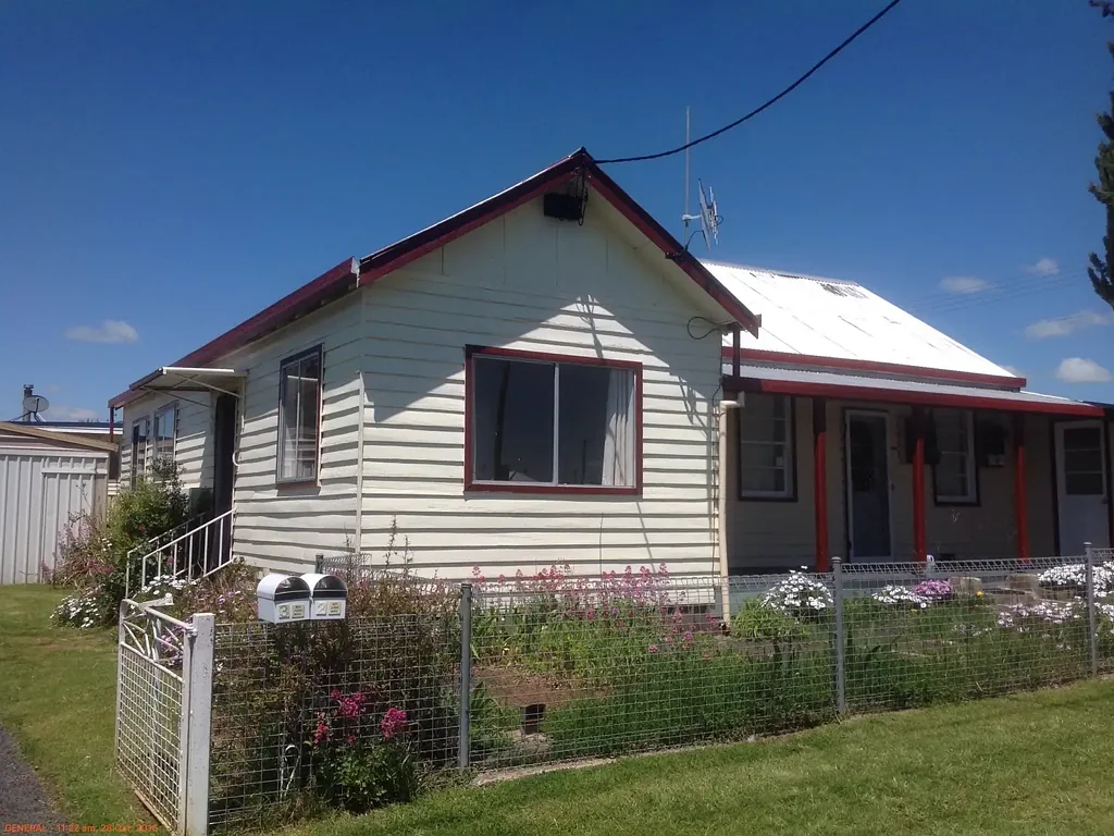 2 Bedroom Unit Handy Location