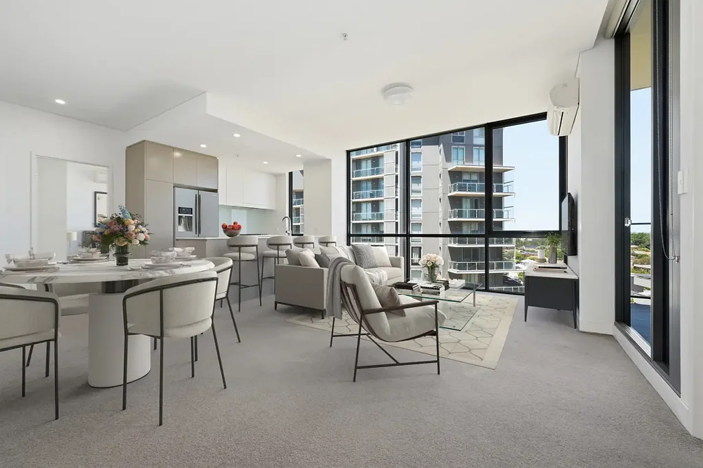 Contemporary Living with Entertaining Balconies and Views in Mascot Square