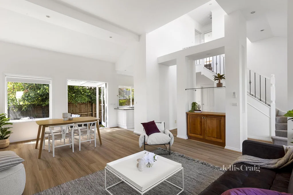 2/18 Linden Avenue, Ivanhoe, VIC 3079