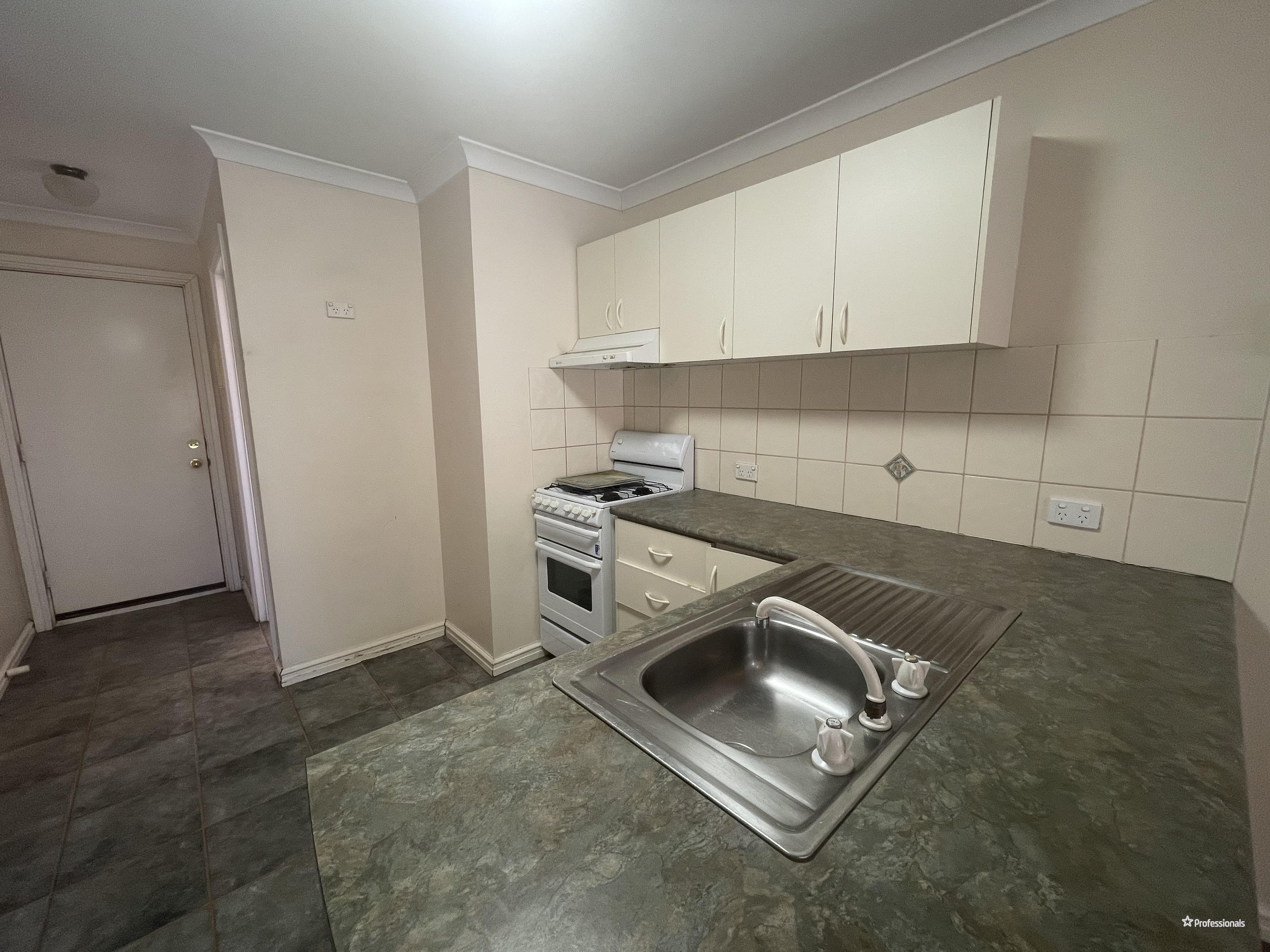 UNIT 2 20 EGAN ST, KALGOORLIE WA 6430, 0 રૂમ, 0 બાથરૂમ, Townhouse