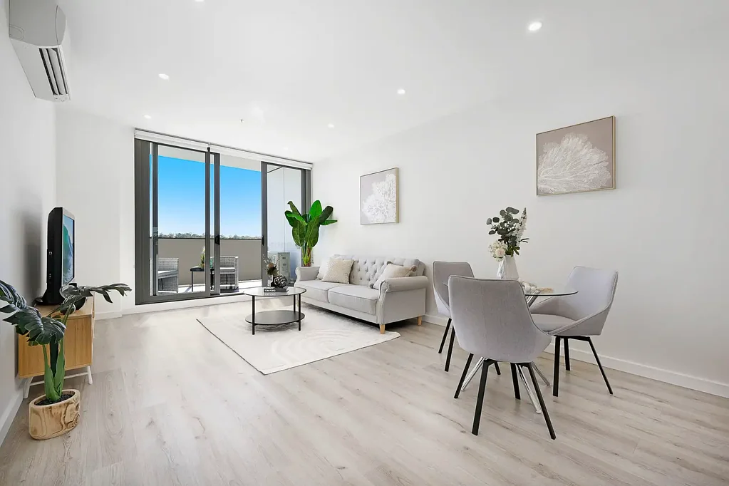 206/8 Aviators Way, Penrith, NSW 2750