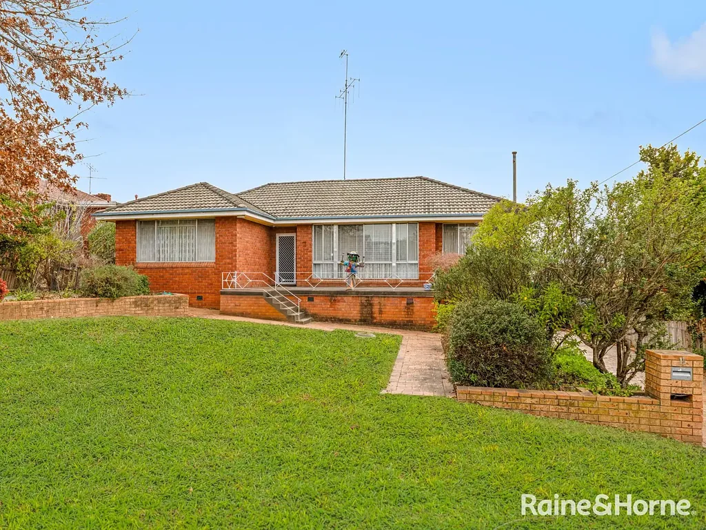 11 Commonwealth Street, West Bathurst, NSW 2795