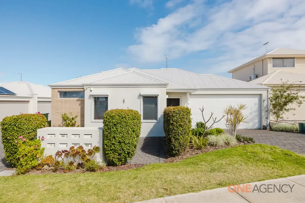 Craigie 2房  Street Front Stunner!