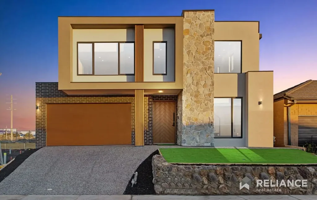 Sunbury 4Kwarto A Grand Expression of Modern Luxury Living.