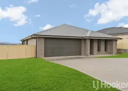 16 Sunbright Road, Kelso