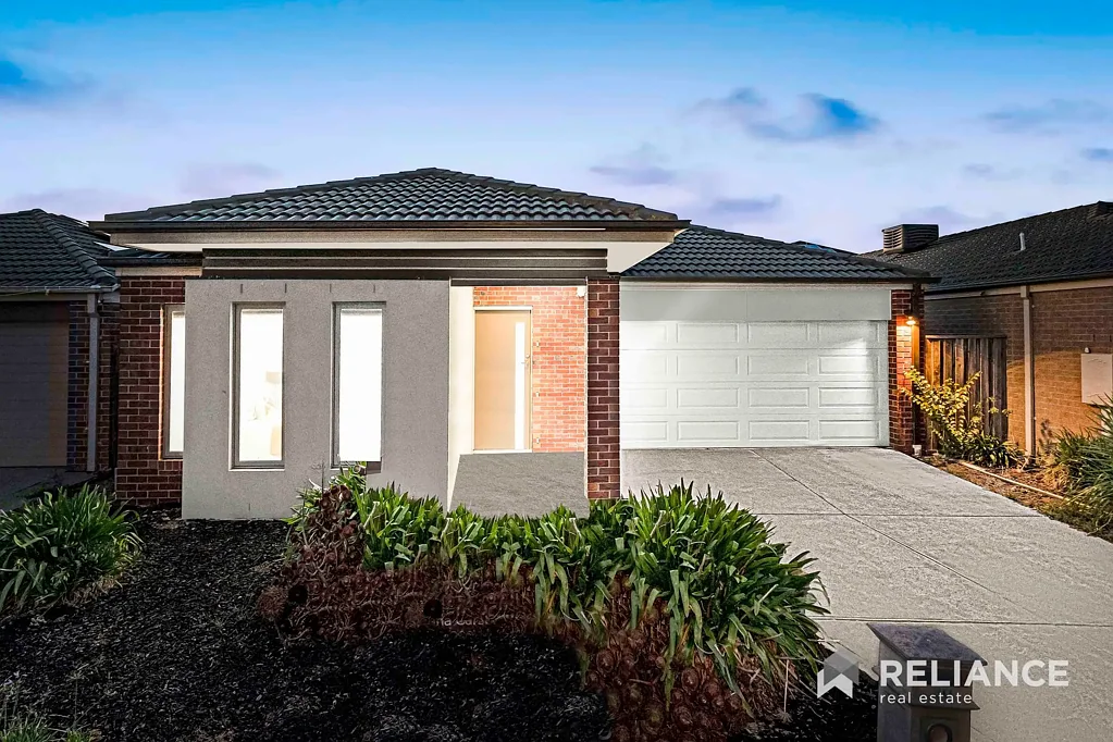 30 Whitecaps Avenue, Point Cook, VIC 3030