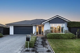 12 Westpark Drive, Burnside