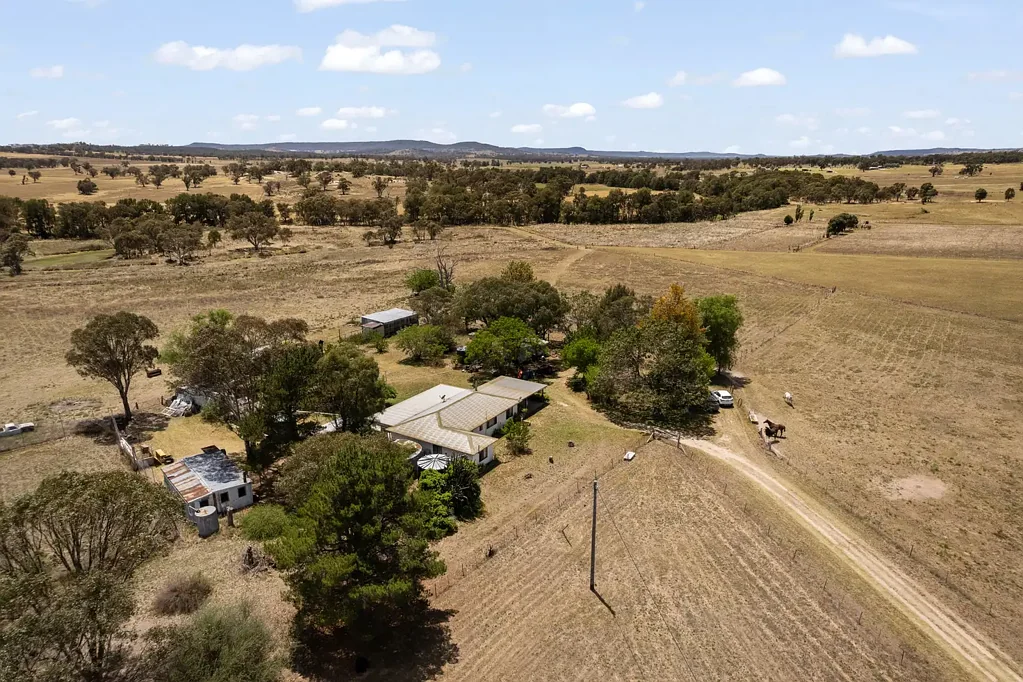 Mudgee  25 Acre Creek Front Retreat