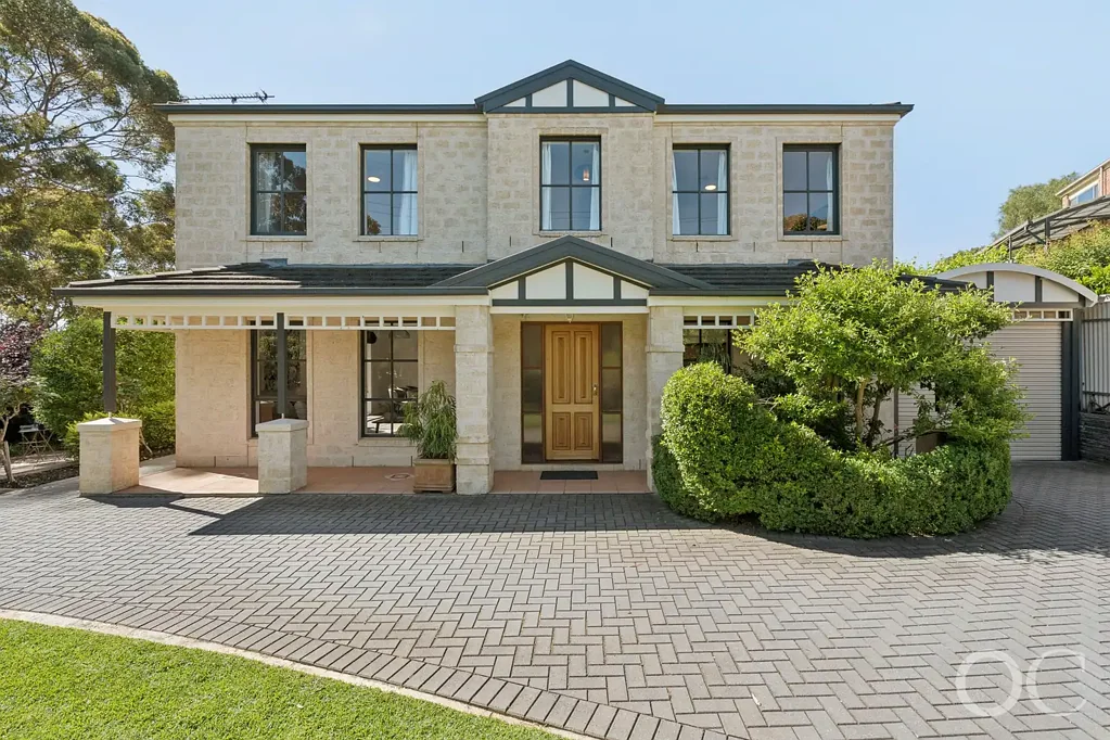 Woodforde 5ਬੈੱਡਰੂਮ Open the Door to a Pure Family Escape With the City in Its Sights