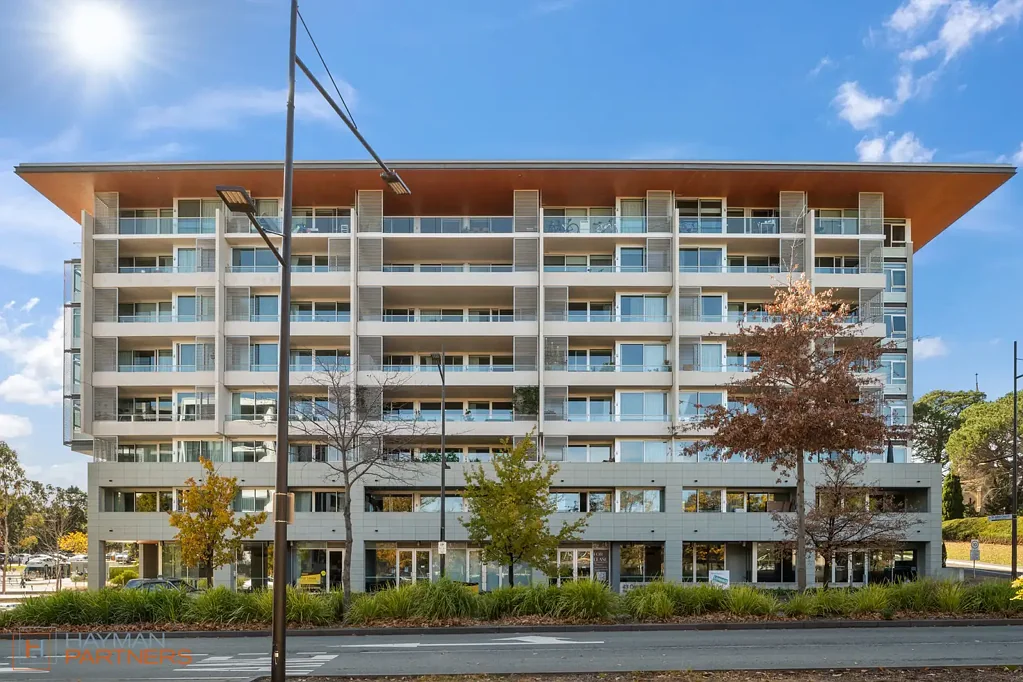 Reid 1ห้องนอน Light-Filled Urban Living with Modern Style