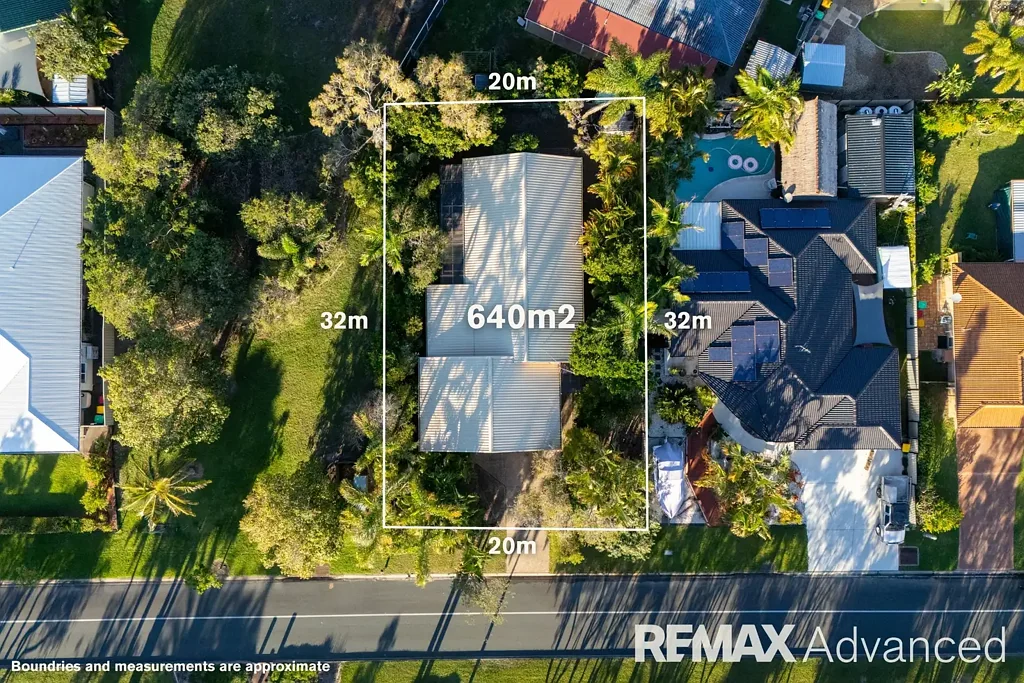 Banksia Beach 4房 宽敞地块绿植环绕 四卧两卫多生活区 原始木厨储物足 日光房自然光足 部分车库多功能 优质家庭社区 Perfect Family Home in Banksia Beach