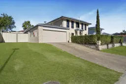 25 Tanzen Dr, Arundel