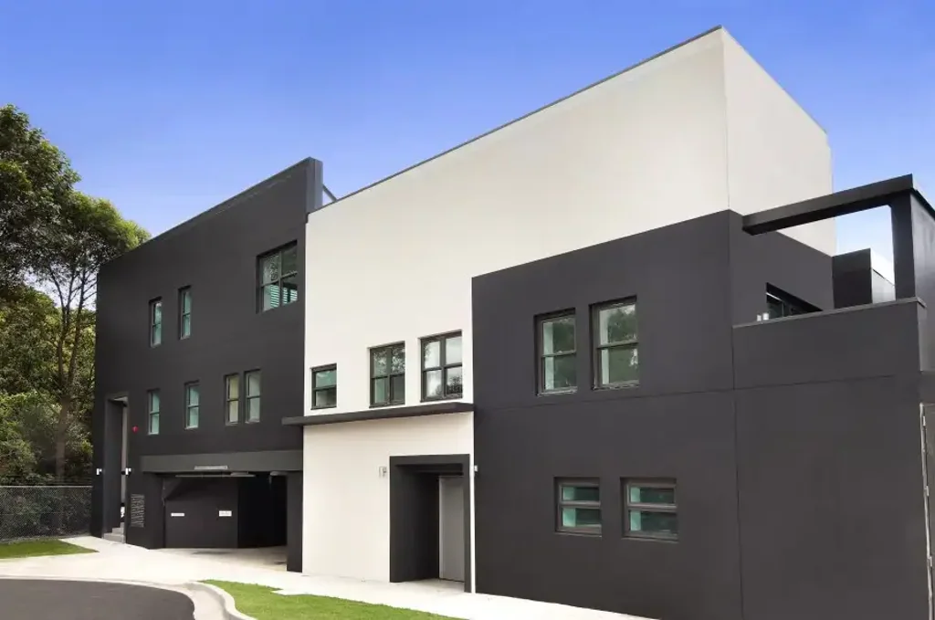 Generous 1 bedroom + study loft apartment in 'The Factory'