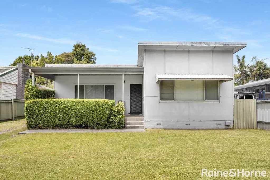 38 Albatross Road, Nowra, NSW 2541