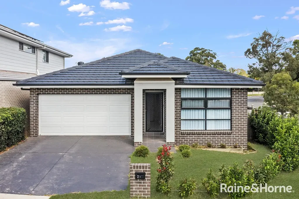 2 Sadlier Street, Bradbury, NSW 2560