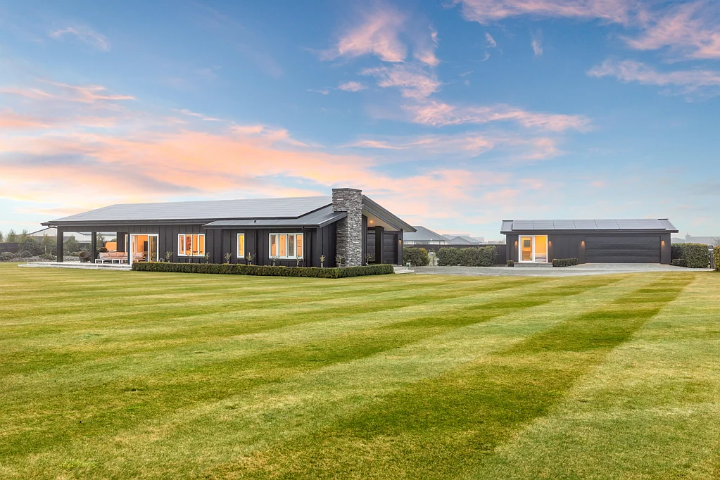 Swannanoa Separate yet seamless – home & studio
