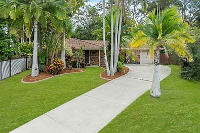 Tewantin 4房  Location, Lifestyle, & Potential SHINE!