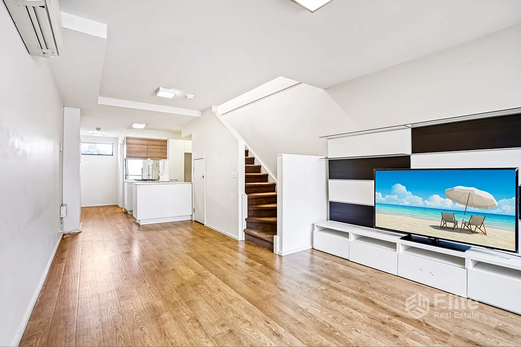 Parkville 2 Bedroom Contemporary Home Surrounded by Greenery