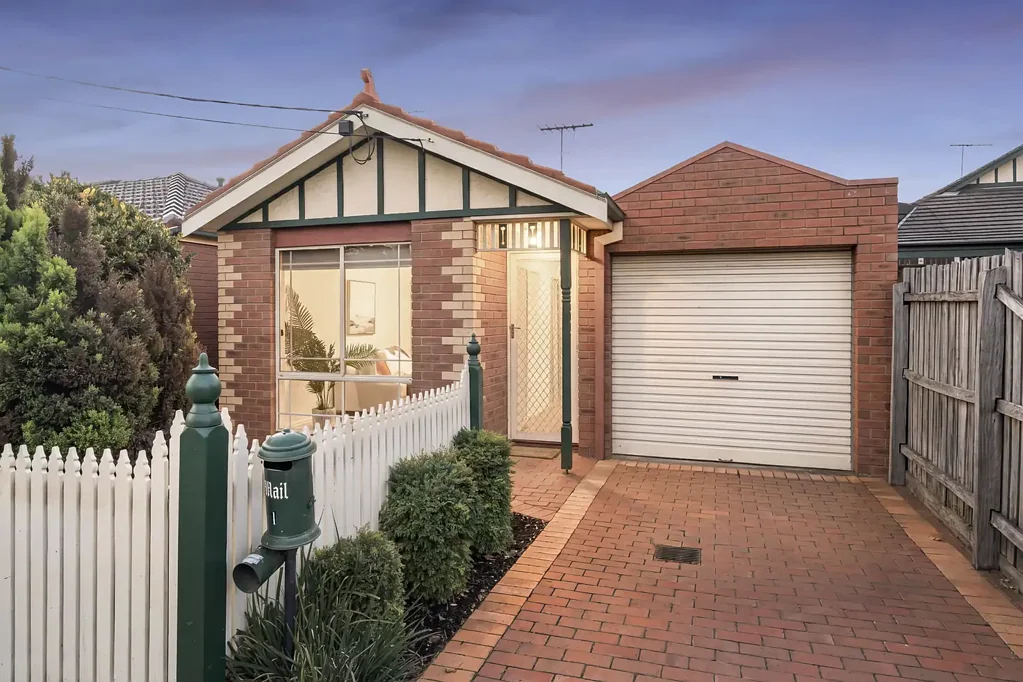 1/360 Buckley Street, Essendon, VIC 3040