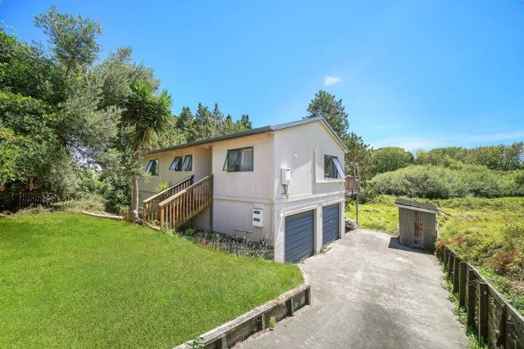 Papatoetoe 4Moenga For Sale: Rare Investment Opportunity at 15 Glenmary Place, Papatoetoe, Auckland