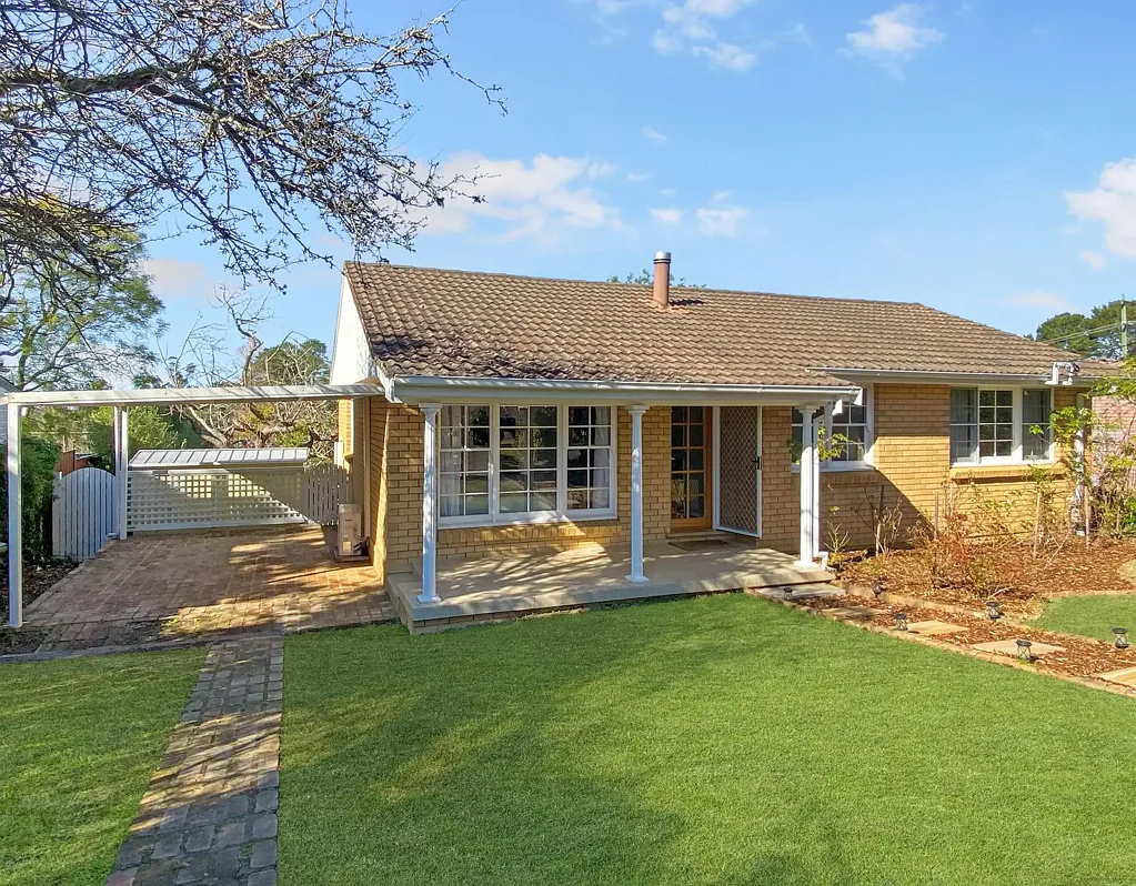 Hazelbrook 3 Bedroom Charming on the Outside, Stylishly Modern Within
