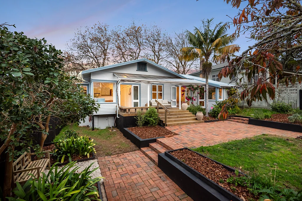 12 Glade Lane, Birkenhead, North Shore City, Auckland