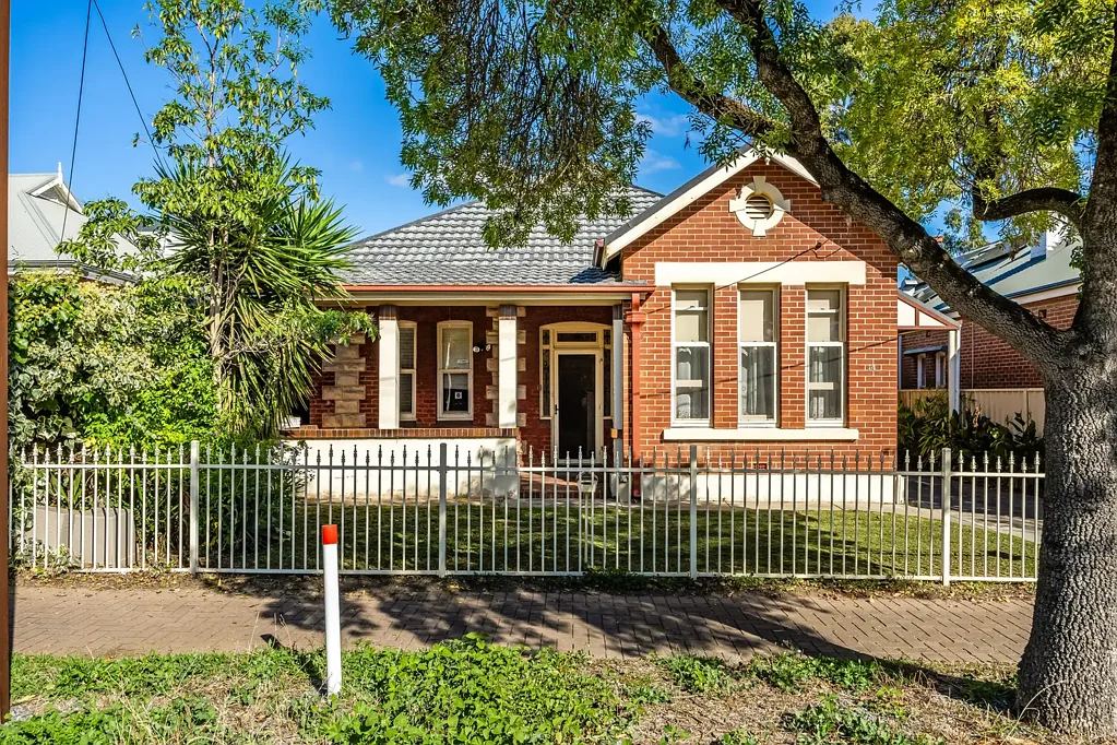 Dulwich 4chambre Proven Income, Future Potential: Rare Villa Versatility with Blue-Chip Credentials