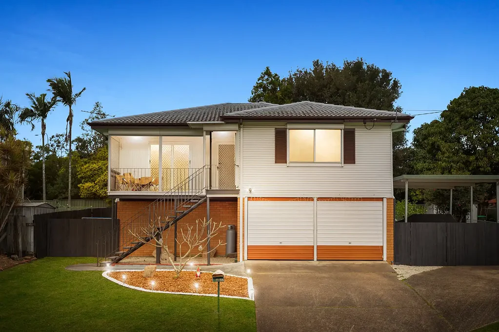 Underwood 3कमरा Spacious Family Living in a Prime Underwood Location
