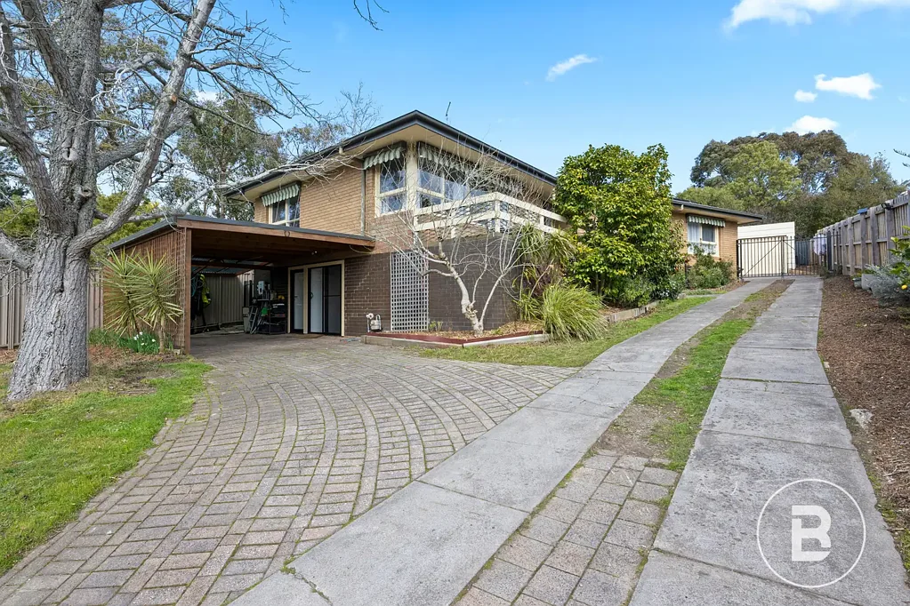 Mount Clear 4 Bedroom VERSATILE LIVING IN PEACEFUL COURT SETTING