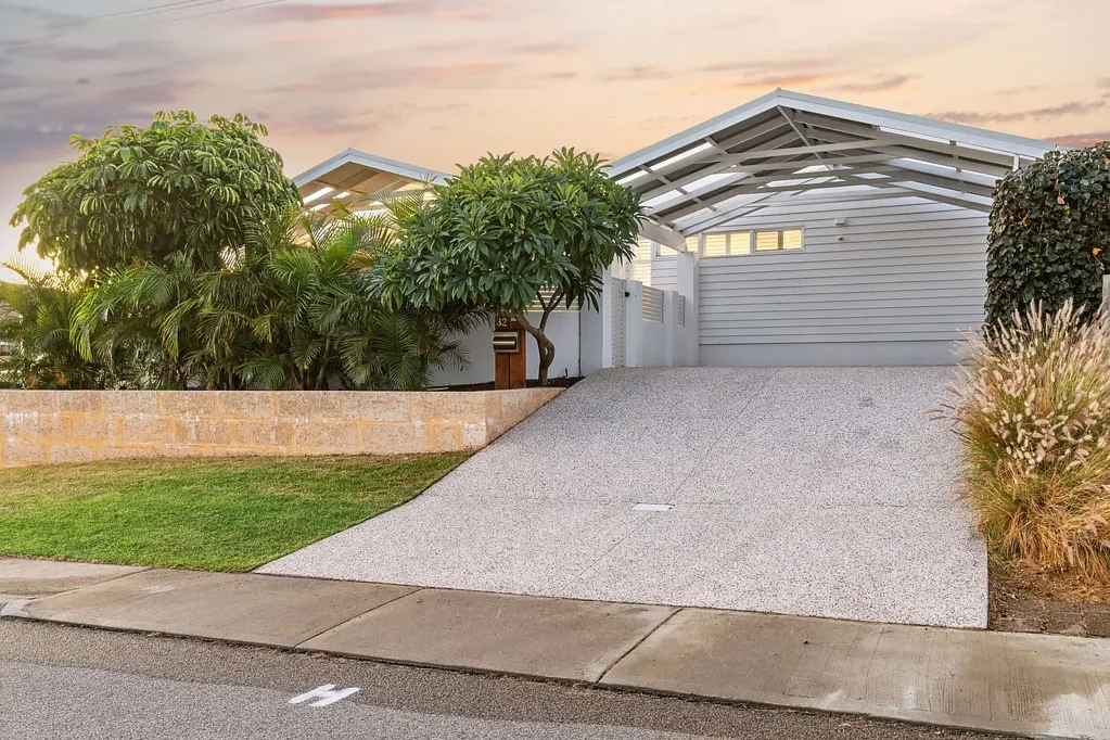 Spearwood 4Moenga UNDER OFFER!