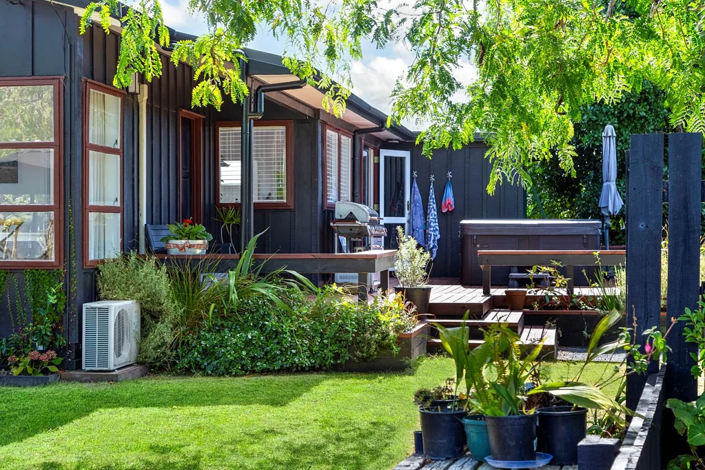 Helensville 3Kwarto Subdivide and Profit
