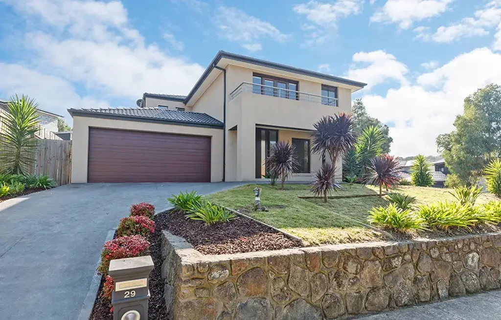 Stunning Family Home in Diamond Creek - 5 Bedrooms and More!