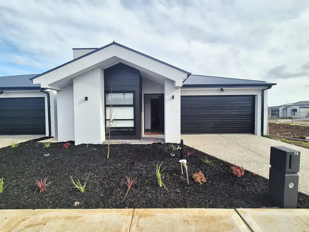 Modern Family Living in a Prime Location