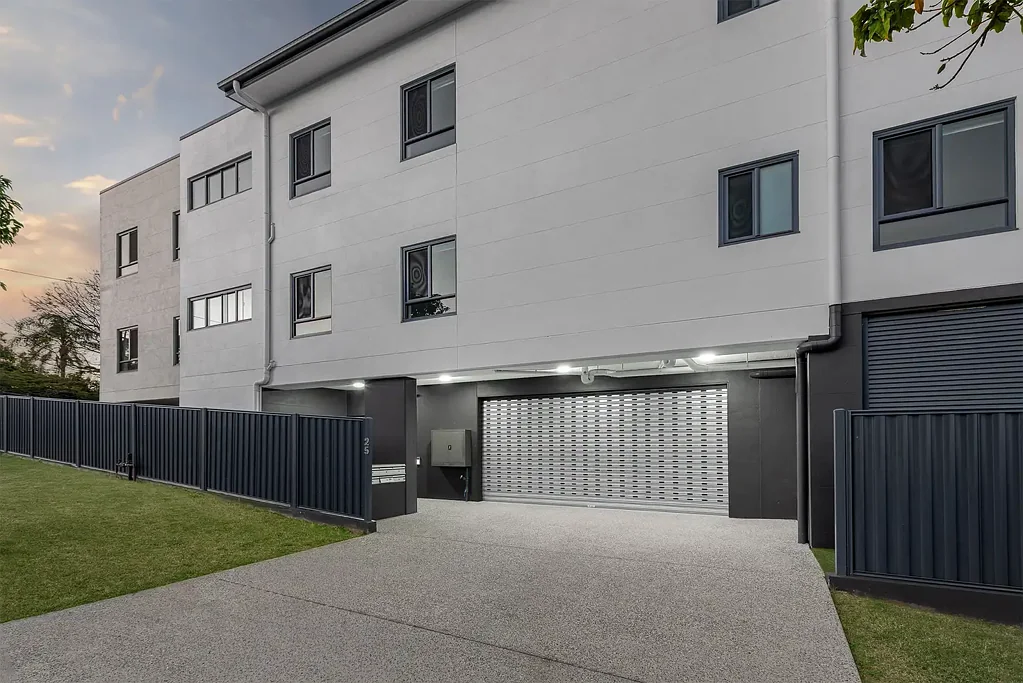 Murarrie 13 Bedroom Premium HPS SDA Investment - 6 Apartments Plus OOA Returning Over $606,000 Net Per Annum!