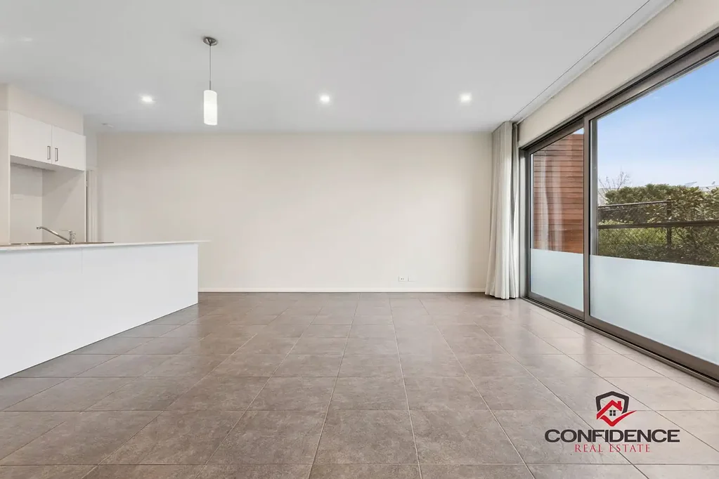 18 Chanter Terrace, Coombs, ACT 2611