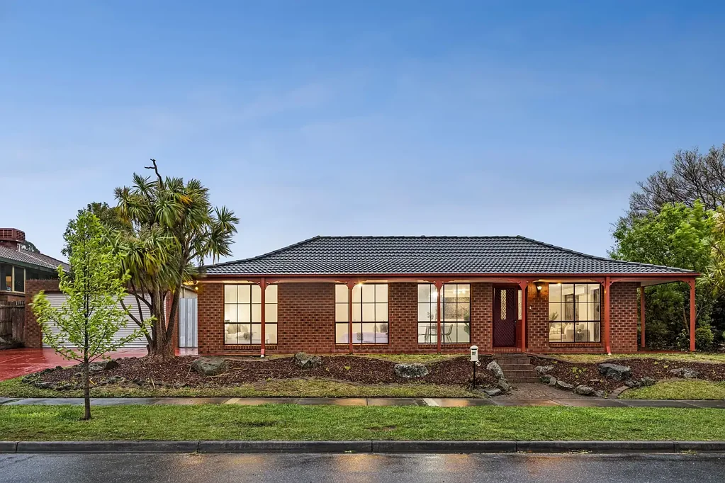 Narre Warren 3Kwarto Charming Family Home in a Prime Narre Warren Location