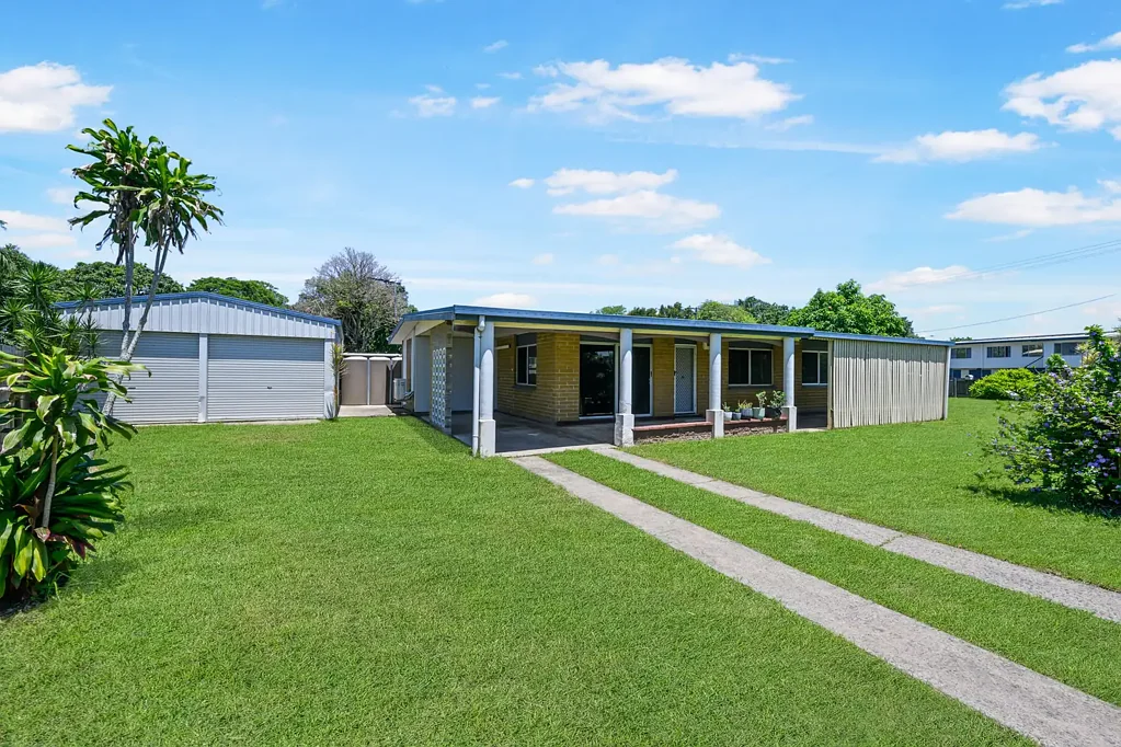 6 Tulloch Street, Ooralea, QLD 4740