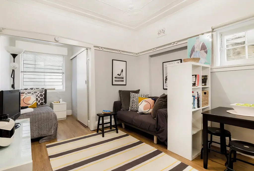 Rushcutters Bay 1 Bedroom Character-Filled Studio in Connected Inner-East Locale